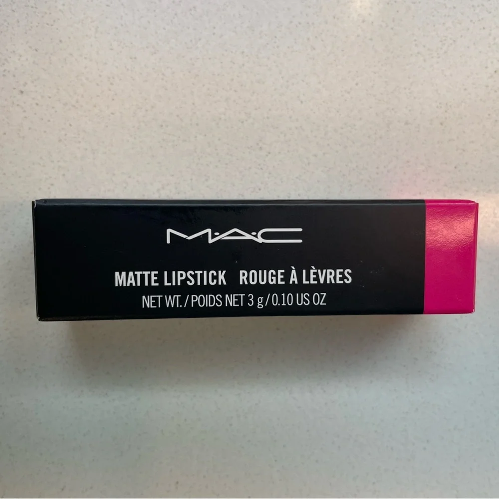 New MAC Matte Lipstick, 601 Candy Yum-Yum - Picture 3 of 5